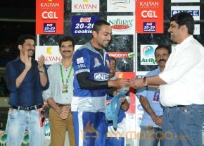 Telugu Warriors Vs Karnataka Bulldozers CCL 3 Match Gallery  photo 132