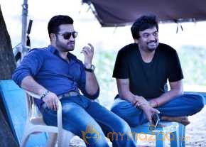 Temper Movie Working Stills photo 14