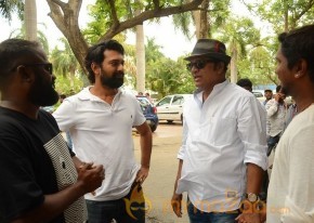 Thikka First Look Release Photos photo 16