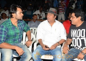 Thikka First Look Release Photos photo 27