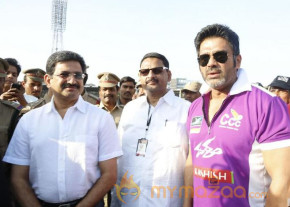Tollywood VS Bollywood Cricket Match Photos photo 25