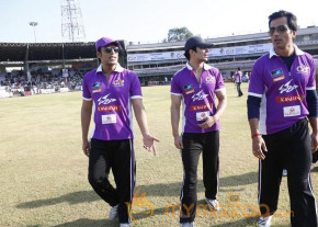 Tollywood VS Bollywood Cricket Match Photos photo 14