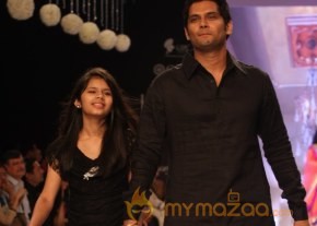 TV Celebs Walk the Ramp at IIJW 2013 photo 31
