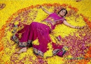 VARUN SANDESH NEW MOVIE WALLPAPERS photo 8