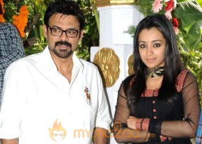 Venkatesh and Trisha New Movie Launch Gallery photo 4