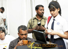 Yeto Vellipoyindi Manasu Movie Location Stills