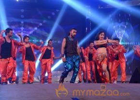 Yevadu Audio Launch Photos Set 3 photo 16