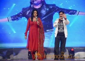 Yevadu Audio Launch Photos Set 3 photo 40