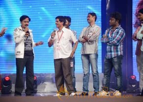 Yevadu Audio Launch Photos Set 3 photo 37