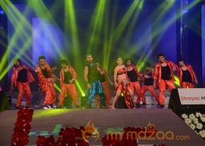 Yevadu Audio Launch Photos Set 3 photo 17