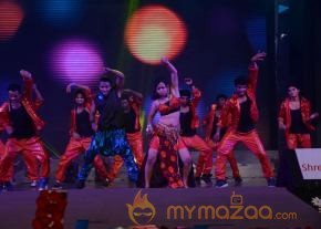 Yevadu Audio Launch Photos Set 3 photo 14