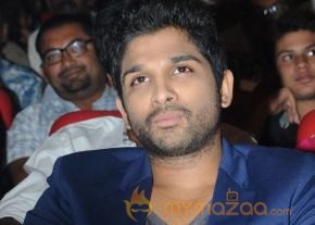 Yevadu Audio Launch Photos Set 5 photo 11