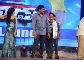 Yevadu Audio Launch Photos Set6 photo 14