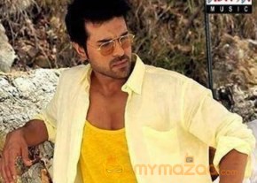 Yevadu Movie Working Stills photo 8