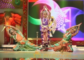 ZEE TELUGU KUTUMBAM AWARDS 2012 photo 23