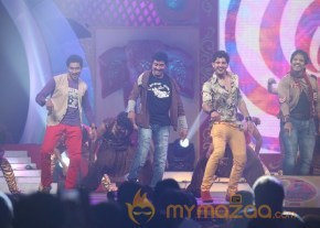 ZEE TELUGU KUTUMBAM AWARDS 2012 photo 11