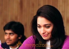 100 Percent Love latest stills photo 4