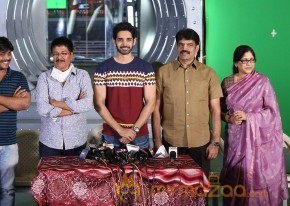 Aatadukundam Raa PressMeet Stills photo 21
