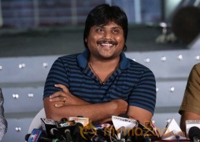 Aatadukundam Raa PressMeet Stills photo 3
