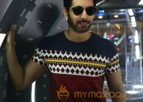 Aatadukundam Raa PressMeet Stills