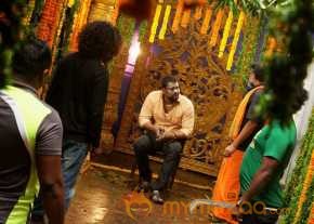 Aavu Puli Madhyalo Prabhas Pelli photo 2