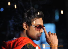 Abbai Class Ammai Mass New Movie Stills  photo 5