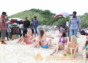 Action 3D Movie Stills  photo 19