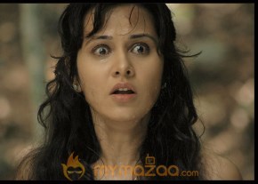 Adavi Nthin, Nisha Kothari Hot Stills photo 11