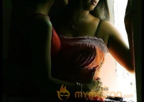 Affair Telugu Movie Wallpapers-Geetanjali photo 6