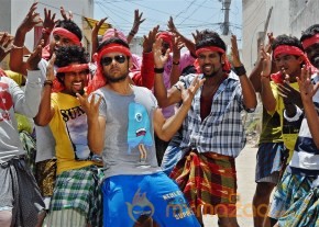 Aina Ishtam Nuvvu movie stills photo 4