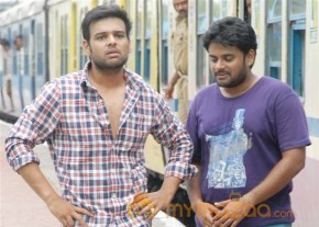 Aina Ishtam Nuvvu movie stills photo 6