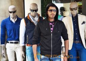 Allari Naresh-James Bond Movie Latest Stills photo 8