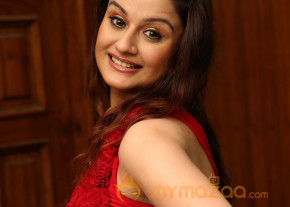 Amma Nanna Oorelithe Hot Movie Stills photo 3