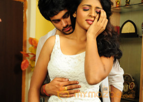 Amma Nanna Oorelithe Movie Hot Stills  photo 6