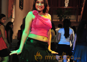 Amma Nanna Oorelithe Movie Item Song Stills  photo 132