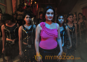 Amma Nanna Oorelithe Movie Item Song Stills  photo 74