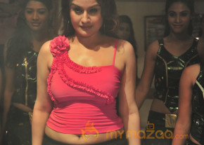 Amma Nanna Oorelithe Movie Item Song Stills  photo 136