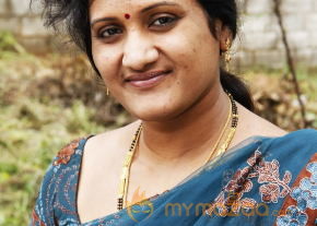 Anukunnadi Okati Ayinadi Okati Hot Movie Stills  photo 3