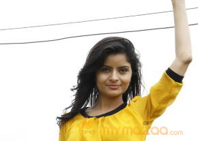 Anukunnadi Okati Ayinadi Okati Hot Movie Stills  photo 37