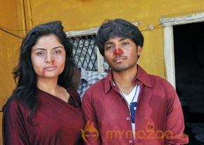 Anukunnadi Okati Ayinadi Okati Hot Movie Stills  photo 47