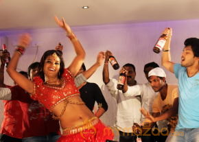Anukunnadi Okati Ayinadi Okati Hot Movie Stills  photo 44