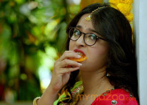Anushka Shetty in Size Zero Movie Stills photo 7