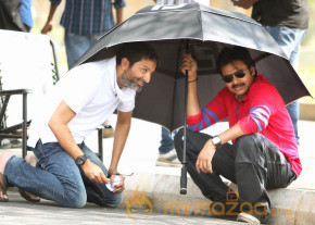 Attarintiki Daaredi Movie Onlocation Stills  photo 5