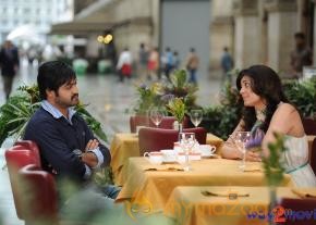 Baadshah Movie Stills  photo 17