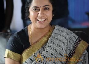 Baadshah Movie Stills  photo 6