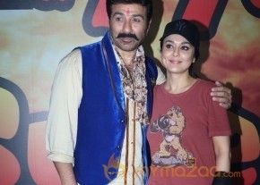 Bhaiyyaji Superhit Movie Location Stills photo 26