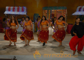 Bhaja Bhajantrilu Movie Spicy Stills  photo 2
