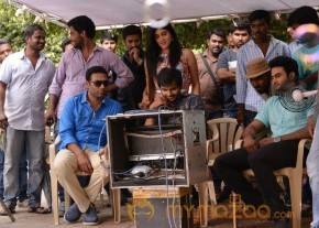 Bhale Manchi Roju Working Pics photo 3