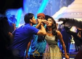 Brahmotsavam Latest Movie Stills photo 4