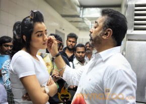 Cheekati Rajyam movie working stills photo 5